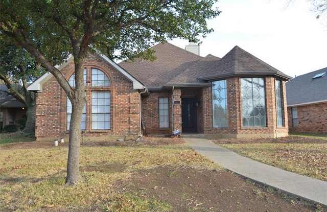 3638 Amanda Circle - 3638 Amanda Circle, Carrollton, TX 75007