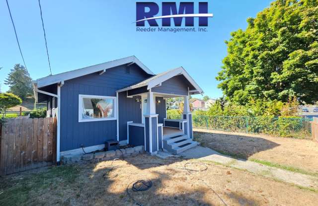 Updated 2 bedroom in the heart of Bremerton! Gallery 1