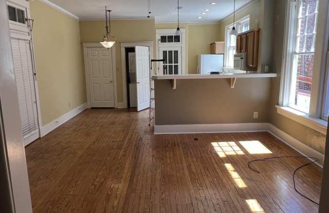 1419 S Main Gallery 3
