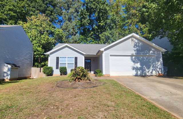 3 Bedroom Home Near University Area Gallery 1