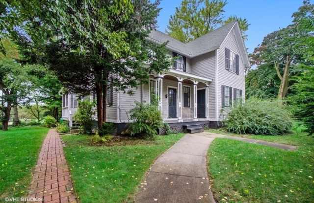 2404 Ridge Avenue - 2404 Ridge Avenue, Evanston, IL 60201