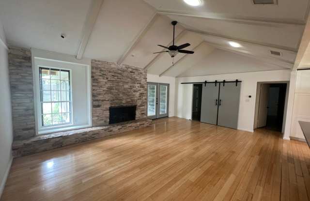 Cherry Creek Charmer! photos photos