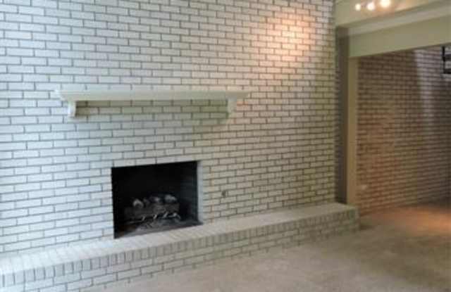 9825 Crest Meadow Drive Gallery 4
