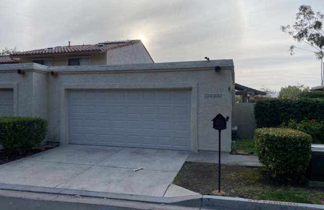 Captain’s Hill: 2 Bedroom 2 Bath Single Level Courtyard Home, photos photos