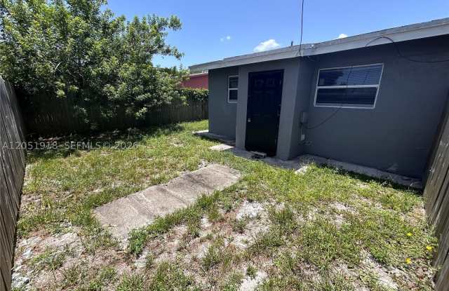 3070 NW 12th Ct Gallery 3