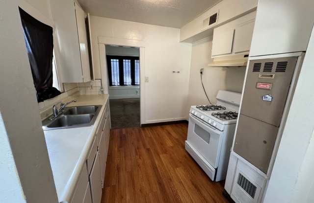 Adorable 2 Bedroom House in Selma Gallery 4