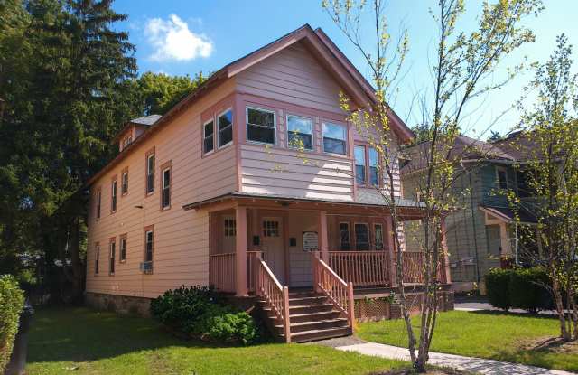 229 Fellows Avenue - AVAILABLE 8/1/25 - Bright Flat With Front and Back Porches On Quiet Residential Street - 229 Fellows Avenue, Syracuse, NY 13210