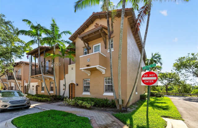 625 SW 146th Ter photos photos