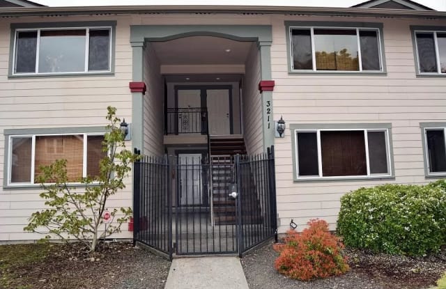 3211 Fawcett AveUnit #4 - 3211 Fawcett Avenue, Tacoma, WA 98418