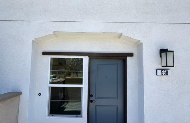 Never-Lived-In, Beautifully Upgraded Three-Story Condo photos photos