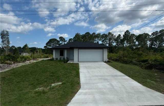 2907 55th Street W photos photos