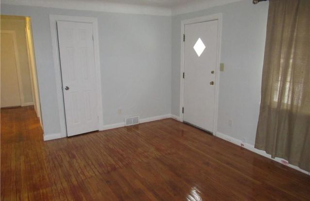 11605 West Pleasant Valley Rd Gallery 4