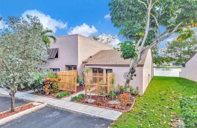 1261 NW 122nd Ter - 1261 Northwest 122nd Terrace, Pembroke Pines, FL 33026