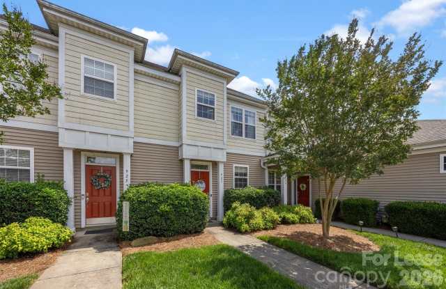 927 Claybrook Circle Gallery 2
