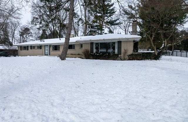 851 Helston Road - 851 Helston Road, Oakland County, MI 48304