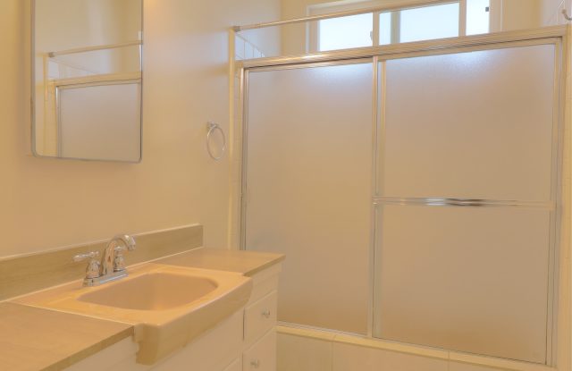 4808 Riverton Avenue photos photos