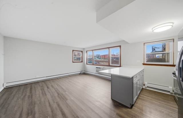 7709 W Marwood Avenue Gallery 3