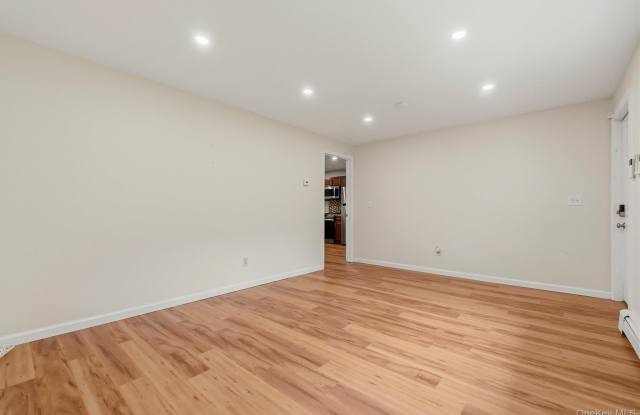 133 N Smith Road Gallery 3