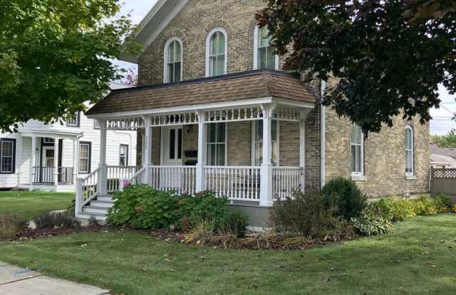 322 Oakton Avenue Gallery 2
