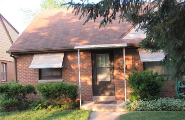 5160 N. 67th St photos photos