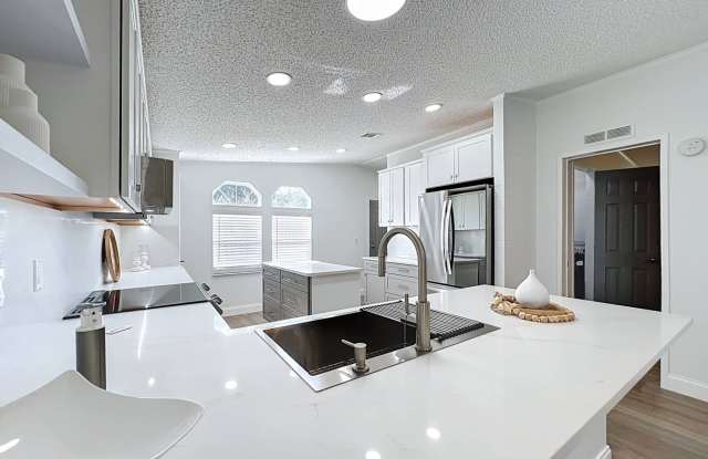 1942 NW 46th Ave - 1942 Northwest 46th Avenue, Ocala, FL 34482