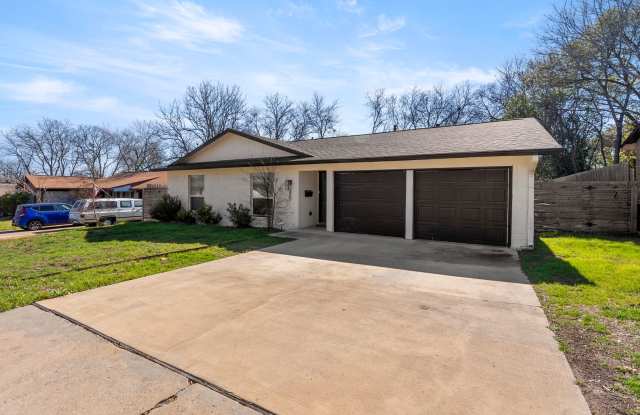 Beautifully Renovated Multi-Generational Concept Build! photos photos