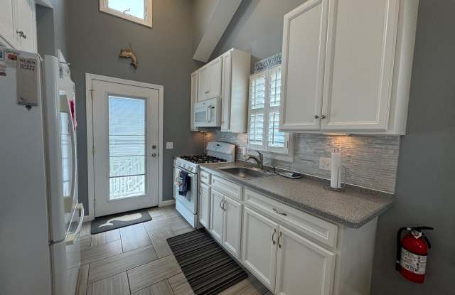 117 W Bayberry Way Gallery 2