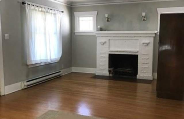 6818 16th Avenue NE Gallery 2