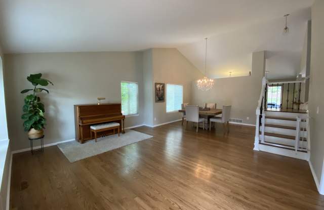 8695 Meadowlark Cir Gallery 3
