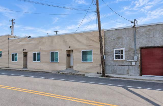1-Bedroom Home in Downtown Crossville | Pet Friendly Gallery 1