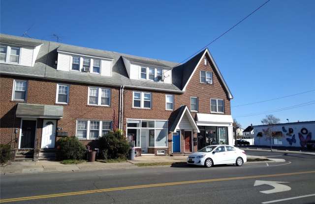 666 Willis Avenue photos photos