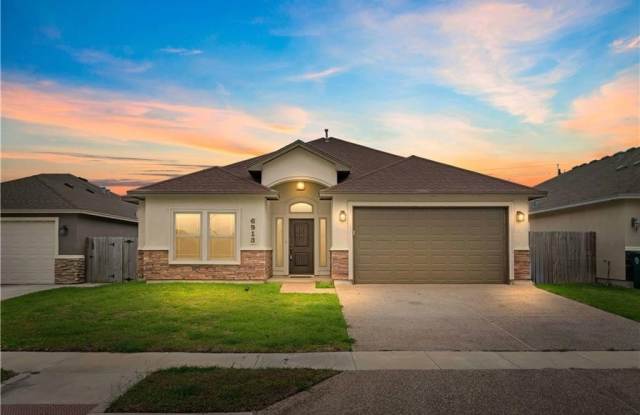 6913 Mets Court photos photos