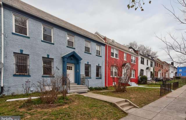 1254 SIMMS Place NE unit: 3 photos photos