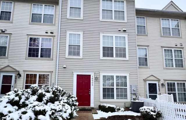 18905 LARK SONG TER photos photos