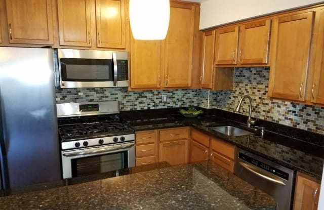 2646 REDCOAT DRIVE - 2646 Redcoat Drive, Huntington, VA 22303