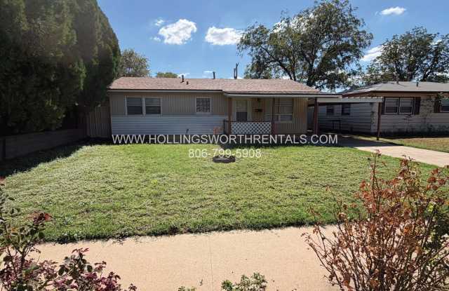 3 Bedroom, 1 bath House centrally located Gallery 1