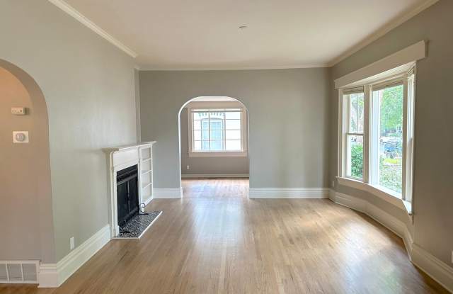 Beautiful 4- Bedroom North End Home Gallery 3