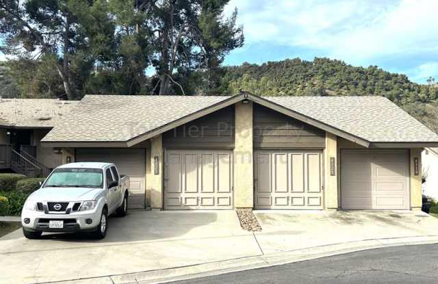 ***Upgraded 1 bed / 1 bath Condo on the Golf-Course - For Lease! photos photos