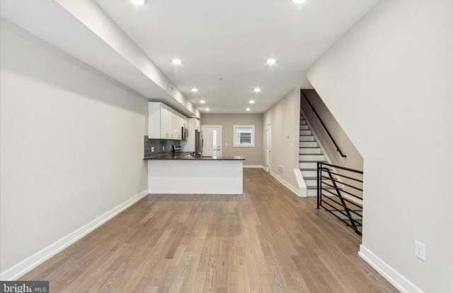 1407-9 N 8TH STREET Gallery 3