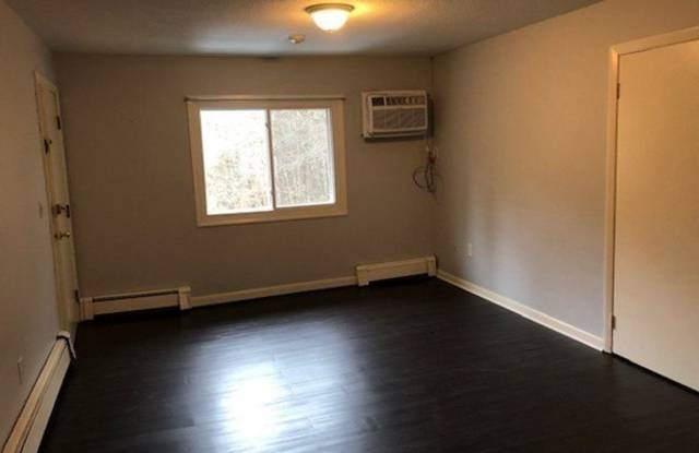110 State Rd East - 110 State Road East, Worcester County, MA 01473