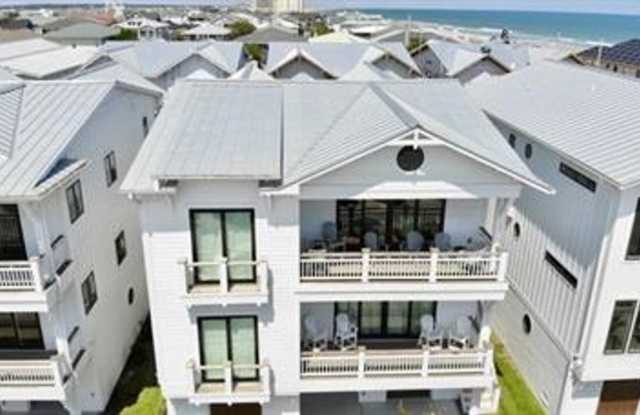 Stunning Wrightsville Beach 3-Bedroom, 3-Bath Condo with Garage and Elevator,  Steps from Johnny Mercer's Pier!! Gallery 3