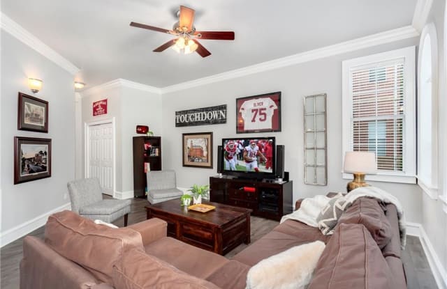 340 Campbell  AVE Unit #8 - 340 N Campbell Ave, Fayetteville, AR 72701