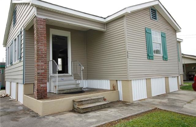 628 MARINO Street - 628 Marino Drive, Norco, LA 70079