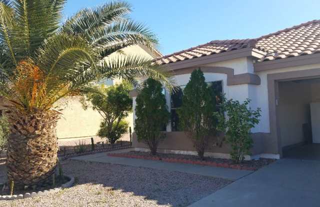 COMING SOON   FREE RENT INTERESTED OAC  4/2 HOME WITH NO CARPET photos photos