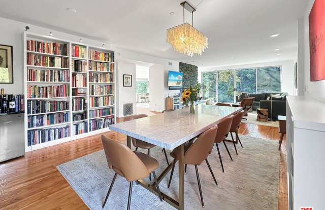 8265 Mannix Dr Gallery 4