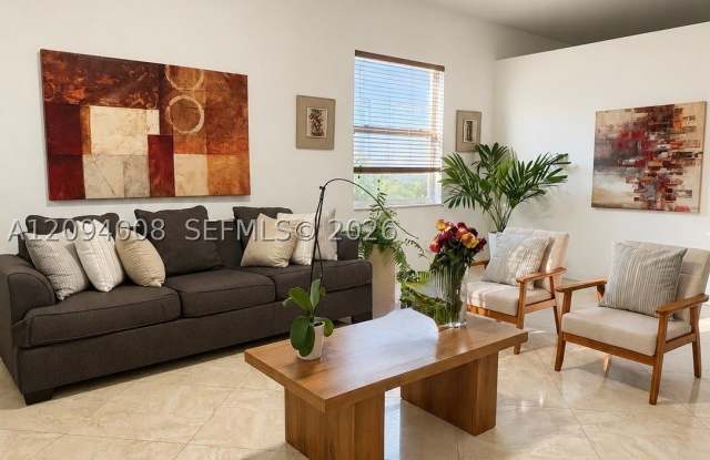 4437 Laurel Pl Gallery 2