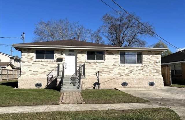 1301 Generes Drive - 1301 Generes Drive, Harahan, LA 70123