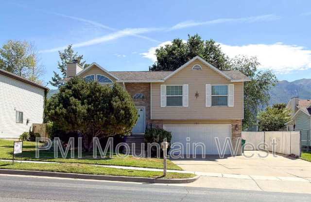 2322 N 1075 E Gallery 3