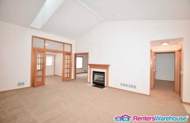 10831 Lexington Drive Gallery 3