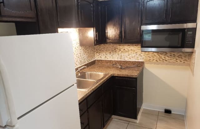 27 Mead St 3 - 27 Mead Street, North Tonawanda, NY 14120